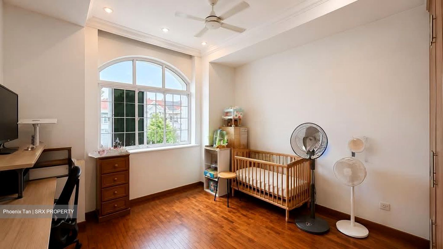Upper Paya Lebar Road (D19), Terrace #564533031